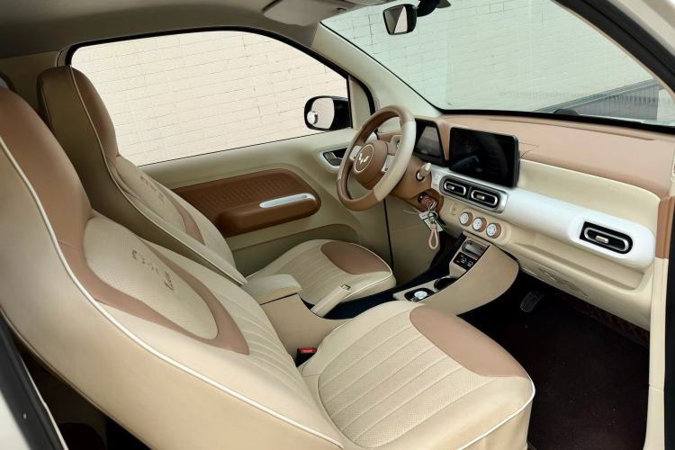 Used Wuling Hongguang MINIEV 2024 3rd Generation 215km Youth Edition Interior 2