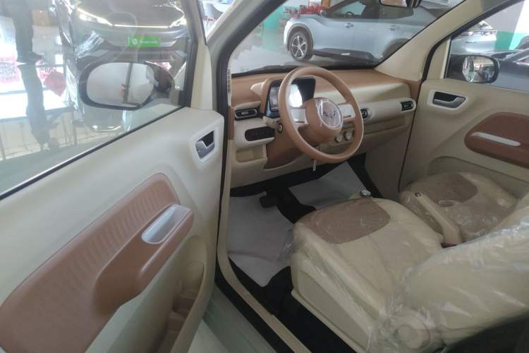Used Wuling Hongguang MINIEV 2024 3rd Generation 215km Youth Edition Interior 2