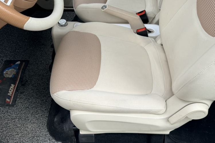 Used Wuling Hongguang MINIEV 2024 3rd Generation 215km Youth Edition Interior 2