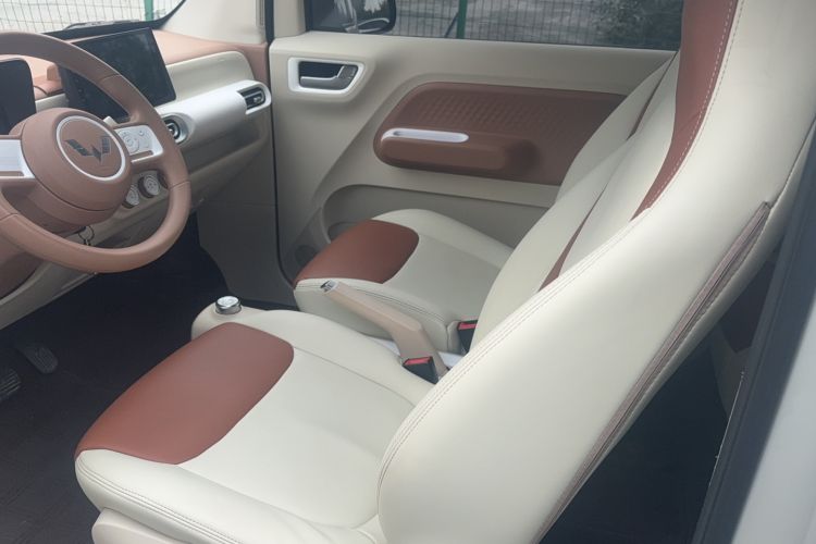 Used Wuling Hongguang MINIEV 2024 3rd Generation 215km Youth Edition Interior 2