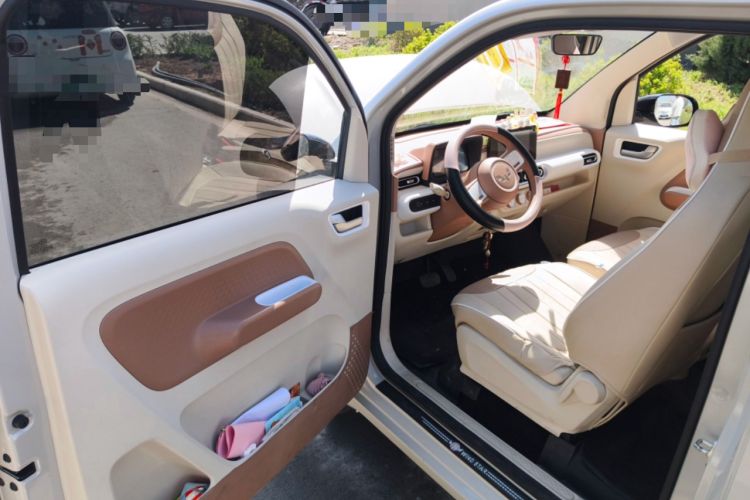 Used Wuling Hongguang MINIEV 2024 3rd Generation 215km Advanced Version Interior 3