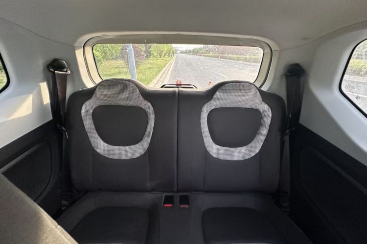 Used Wuling Hongguang MINIEV 2024 3rd Generation 170 km Interior 3