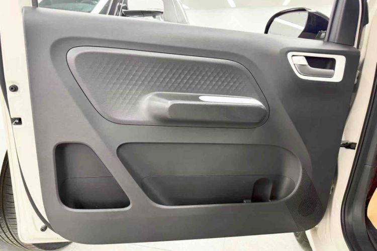 Used Wuling Hongguang MINIEV 2024 3rd Generation 215km Youth Edition Interior 3