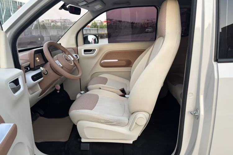 Used Wuling Hongguang MINIEV 2024 3rd Generation 215km Youth Edition Interior 3