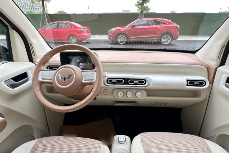 Used Wuling Hongguang MINIEV 2024 3rd Generation 215km Youth Edition Interior 3