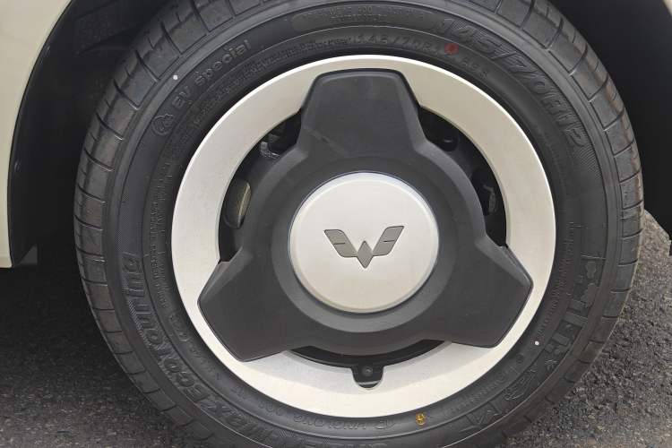 Used Wuling Hongguang MINIEV 2024 3rd Generation 215km Youth Edition Interior 3