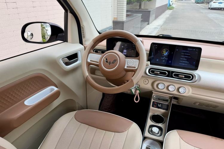 Used Wuling Hongguang MINIEV 2024 3rd Generation 215km Youth Edition Interior 3