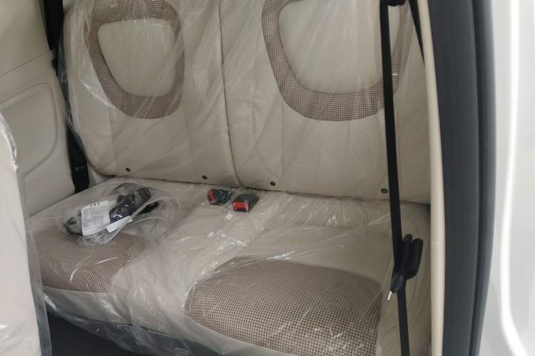 Used Wuling Hongguang MINIEV 2024 3rd Generation 215km Youth Edition Interior 3