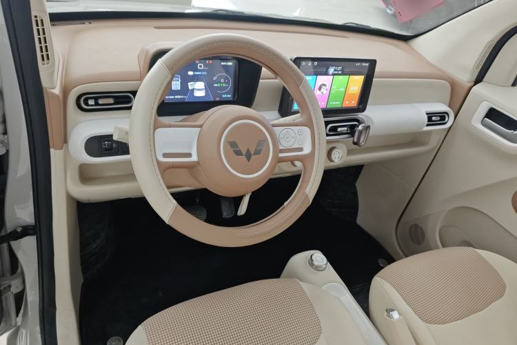 Used Wuling Hongguang MINIEV 2024 3rd Generation 215km Youth Edition Interior 3