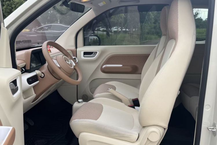 Used Wuling Hongguang MINIEV 2024 3rd Generation 215km Youth Edition Interior 3