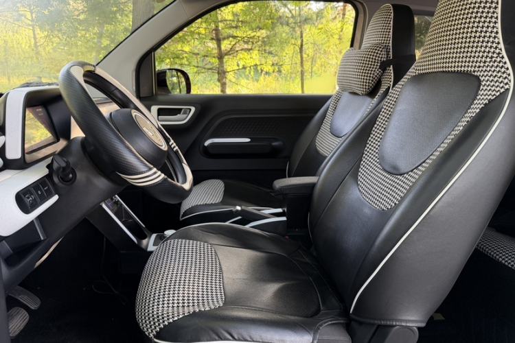 Used Wuling Hongguang MINIEV 2024 3rd Generation 215km Youth Edition Interior 3