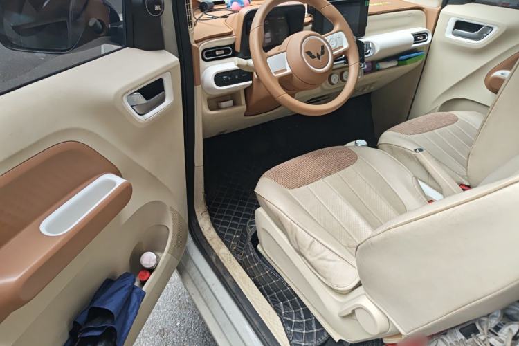 Used Wuling Hongguang MINIEV 2024 3rd Generation 215km Advanced Version Interior 3