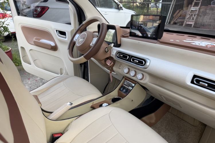 Used Wuling Hongguang MINIEV 2024 3rd Generation 215km Youth Edition Interior 4