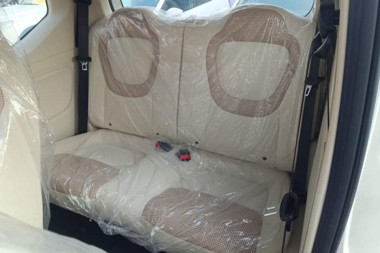 Used Wuling Hongguang MINIEV 2024 3rd Generation 215km Youth Edition Interior 4