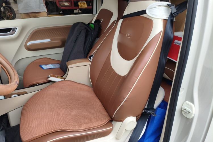 Used Wuling Hongguang MINIEV 2024 3rd Generation 215km Youth Edition Interior 4