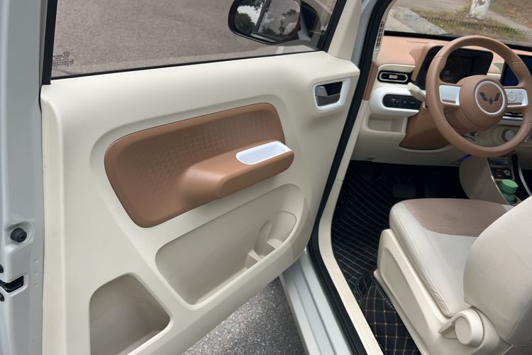 Used Wuling Hongguang MINIEV 2024 3rd Generation 215km Youth Edition Interior 4