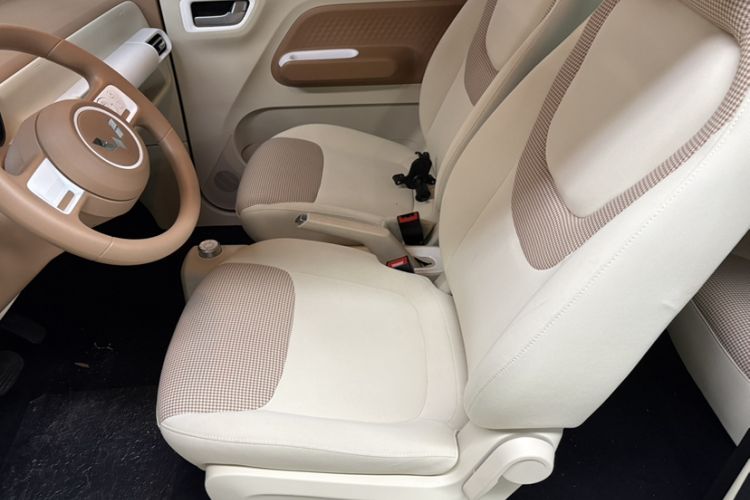 Used Wuling Hongguang MINIEV 2024 3rd Generation 215km Youth Edition Interior 4