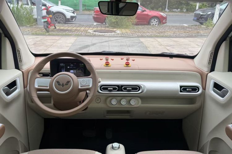 Used Wuling Hongguang MINIEV 2024 3rd Generation 215km Youth Edition Interior 5