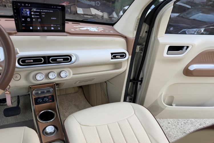 Used Wuling Hongguang MINIEV 2024 3rd Generation 215km Youth Edition Interior 6