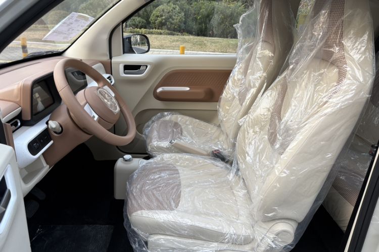 Used Wuling Hongguang MINIEV 2024 3rd Generation 215km Advanced Version Interior 6