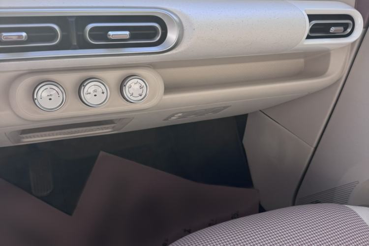 Used Wuling Hongguang MINIEV 2024 3rd Generation 215km Youth Edition Interior 7