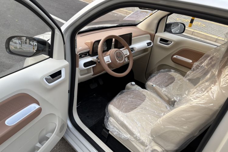 Used Wuling Hongguang MINIEV 2024 3rd Generation 215km Advanced Version Interior 7