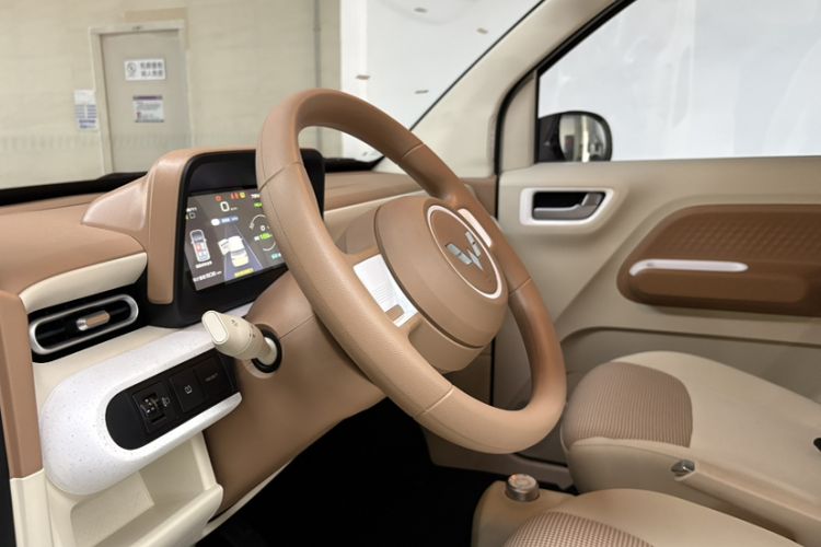 Used Wuling Hongguang MINIEV 2024 3rd Generation 215km Youth Edition Interior 8