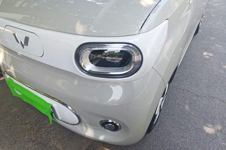 Used Wuling Hongguang MINIEV 2024 3rd Generation 215km Advanced Version Left Front Headlight