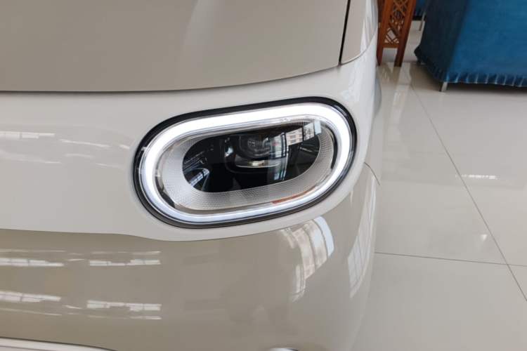Used Wuling Hongguang MINIEV 2024 3rd Generation 215km Youth Edition Left Front Headlight
