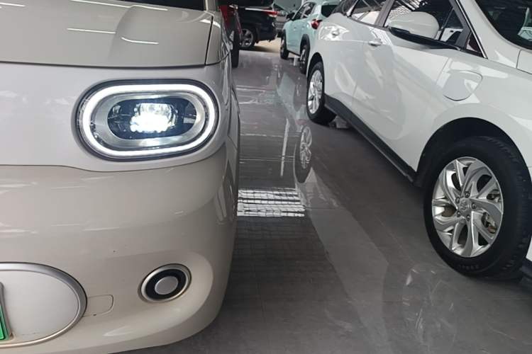 Used Wuling Hongguang MINIEV 2024 3rd Generation 215km Youth Edition Left Front Headlight