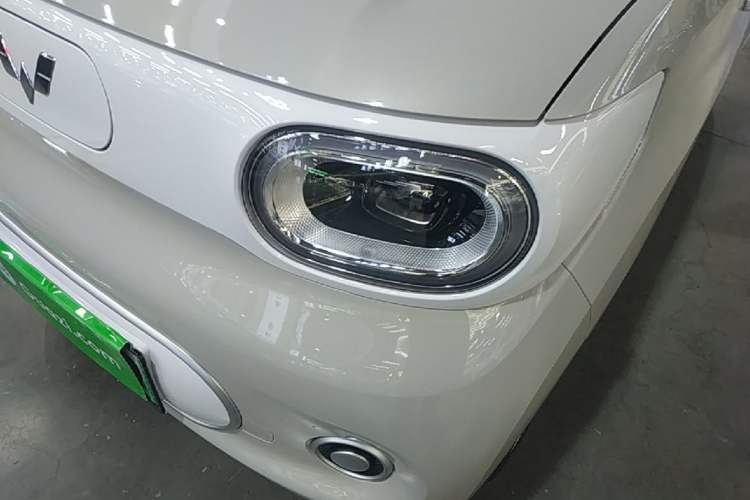 Used Wuling Hongguang MINIEV 2024 3rd Generation 215km Youth Edition Left Front Headlight