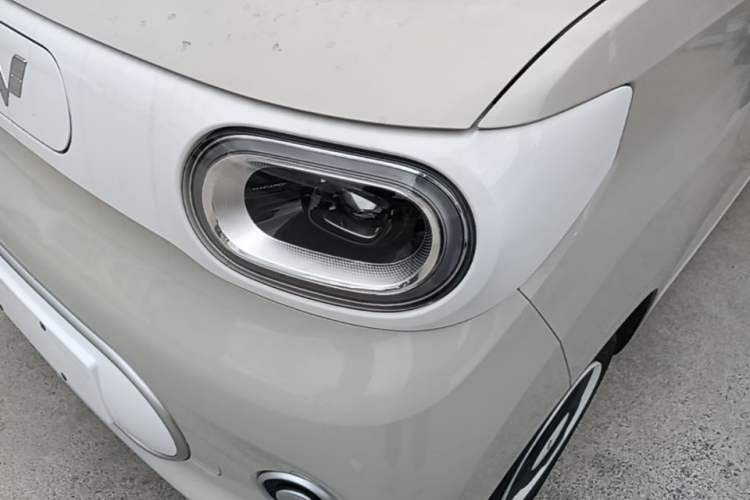 Used Wuling Hongguang MINIEV 2024 3rd Generation 215km Youth Edition Left Front Headlight