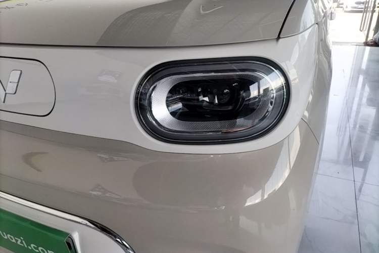 Used Wuling Hongguang MINIEV 2024 3rd Generation 215km Youth Edition Left Front Headlight