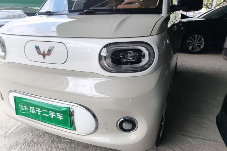 Used Wuling Hongguang MINIEV 2024 3rd Generation 215km Advanced Version Left Front Headlight