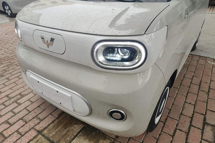 Used Wuling Hongguang MINIEV 2024 3rd Generation 215km Youth Edition Left Front Headlight