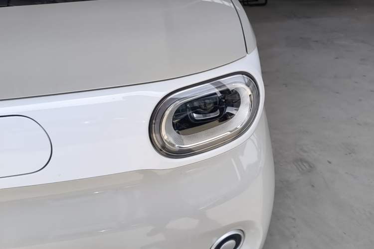 Used Wuling Hongguang MINIEV 2024 3rd Generation 215km Youth Edition Left Front Headlight