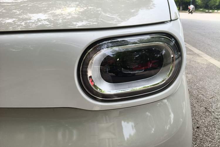 Used Wuling Hongguang MINIEV 2024 3rd Generation 215km Advanced Version Left Front Headlight