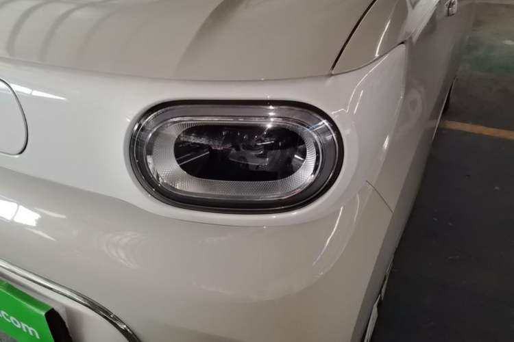 Used Wuling Hongguang MINIEV 2024 3rd Generation 215km Advanced Version Left Front Headlight