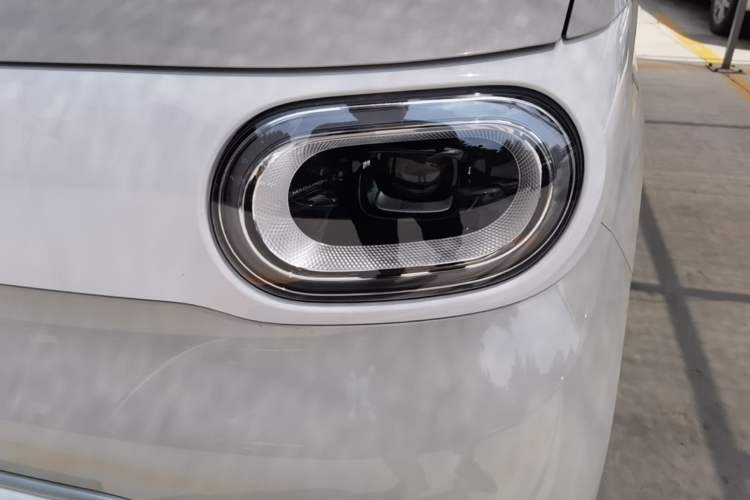 Used Wuling Hongguang MINIEV 2024 3rd Generation 215km Youth Edition Left Front Headlight