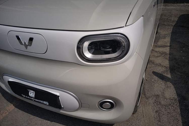 Used Wuling Hongguang MINIEV 2024 3rd Generation 215km Youth Edition Left Front Headlight