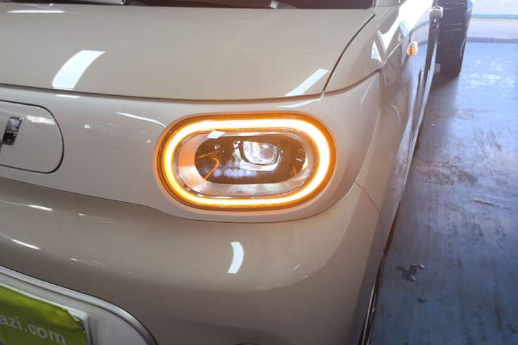 Used Wuling Hongguang MINIEV 2024 3rd Generation 215km Youth Edition Left Front Headlight