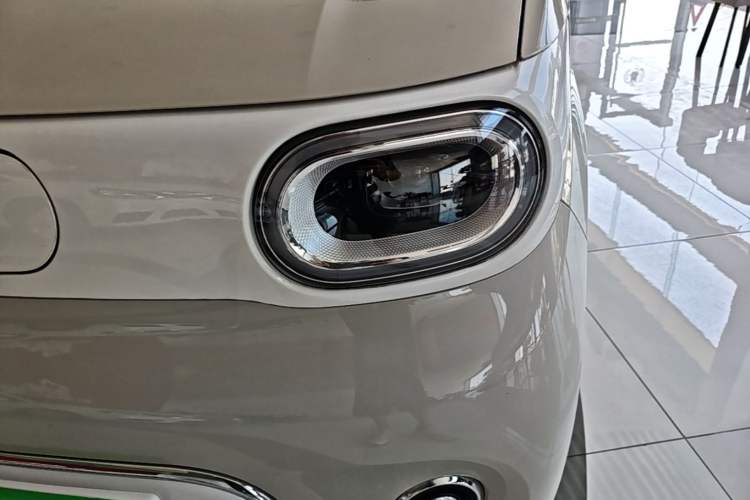 Used Wuling Hongguang MINIEV 2024 3rd Generation 215km Advanced Version Left Front Headlight