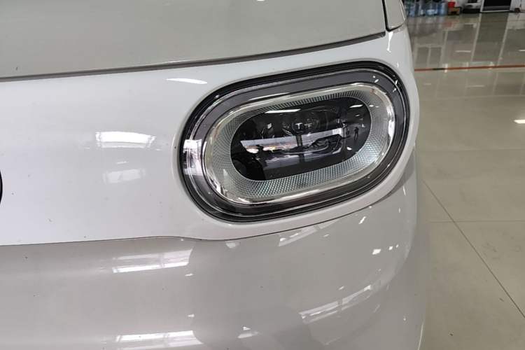 Used Wuling Hongguang MINIEV 2024 3rd Generation 215km Youth Edition Left Front Headlight