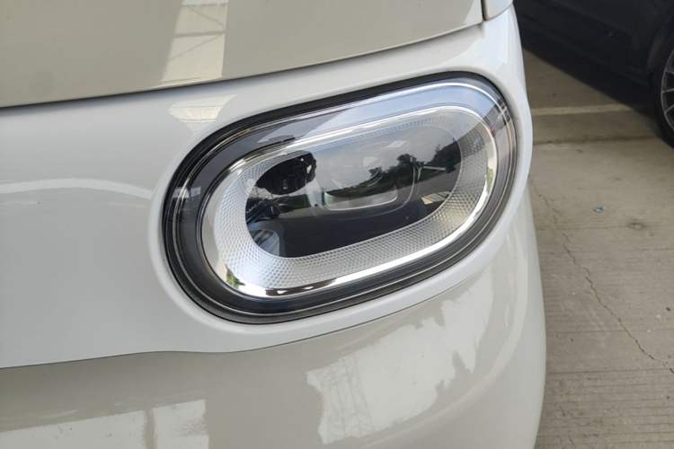 Used Wuling Hongguang MINIEV 2024 3rd Generation 215km Advanced Version Left Front Headlight