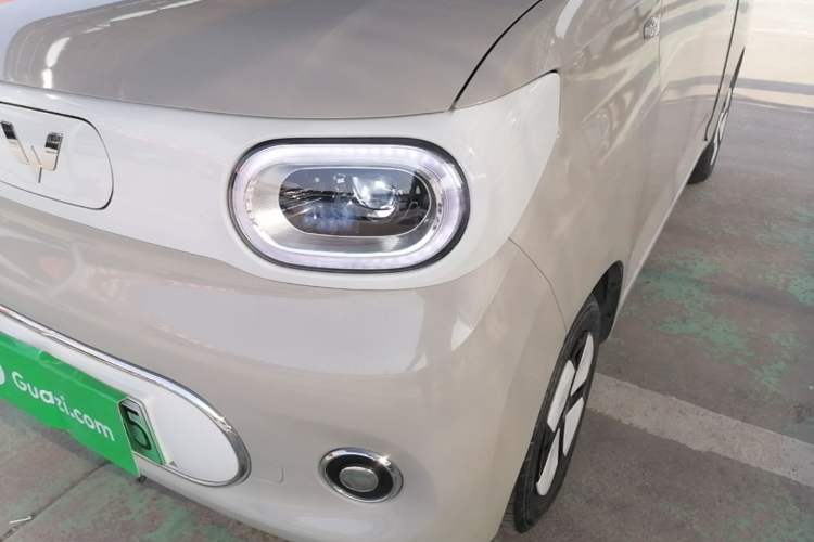 Used Wuling Hongguang MINIEV 2024 3rd Generation 215km Advanced Version Left Front Headlight
