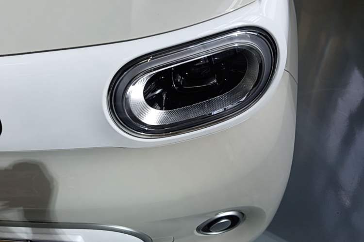 Used Wuling Hongguang MINIEV 2024 3rd Generation 215km Youth Edition Left Front Headlight