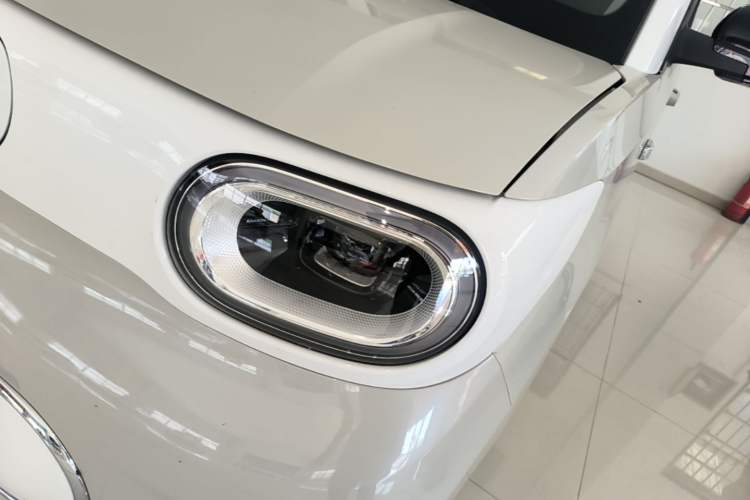 Used Wuling Hongguang MINIEV 2024 3rd Generation 215km Advanced Version Left Front Headlight