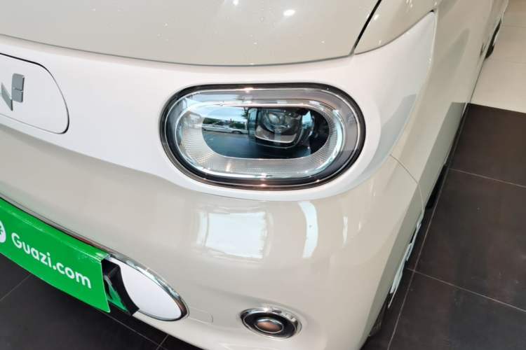 Used Wuling Hongguang MINIEV 2024 3rd Generation 215km Advanced Version Left Front Headlight