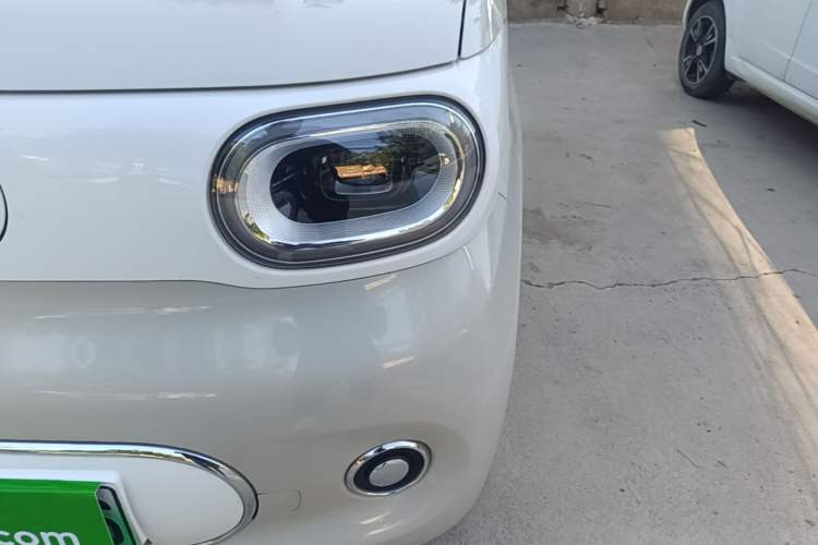 Used Wuling Hongguang MINIEV 2024 3rd Generation 215km Advanced Version Left Front Headlight