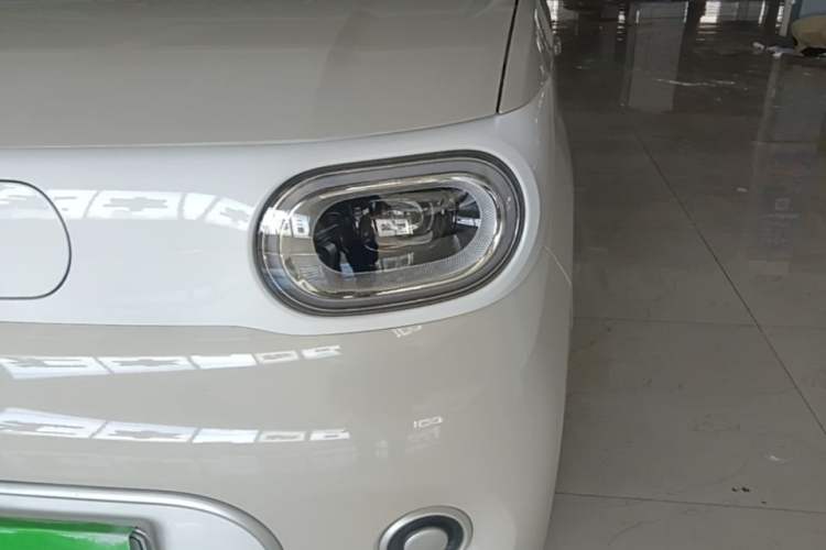 Used Wuling Hongguang MINIEV 2024 3rd Generation 215km Youth Edition Left Front Headlight
